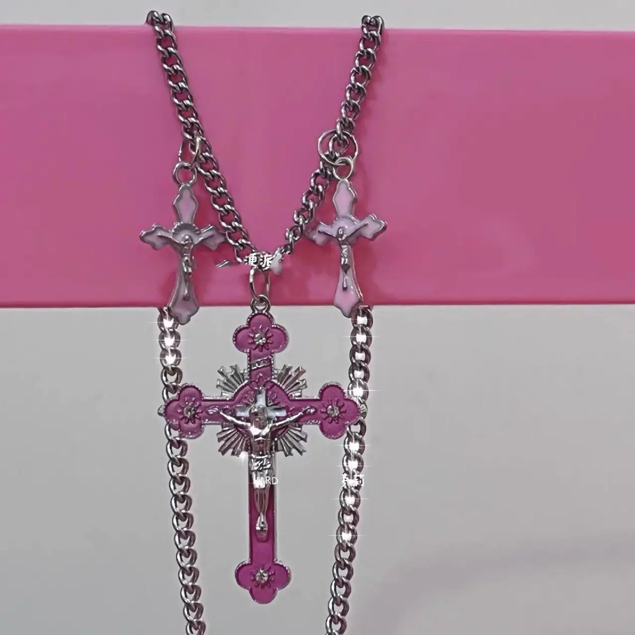 Hollywood Saints Cross Chain Pink